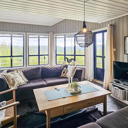 Stunning In Edland With Sauna 펜션 Botn (Telemark)