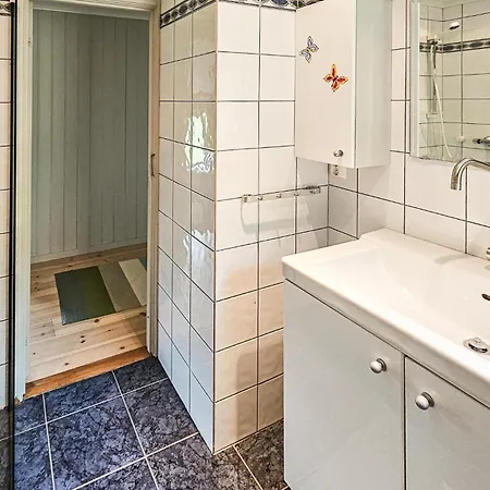 Stunning In Edland With Sauna *