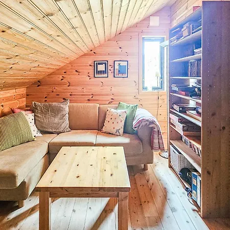 Stunning In Edland With Sauna 펜션 Botn (Telemark)