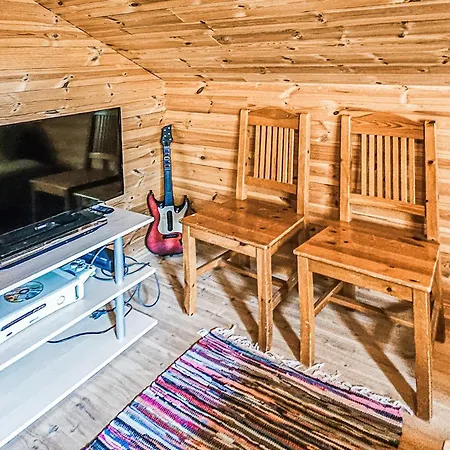 Amazing In Edland With Sauna * Nesland